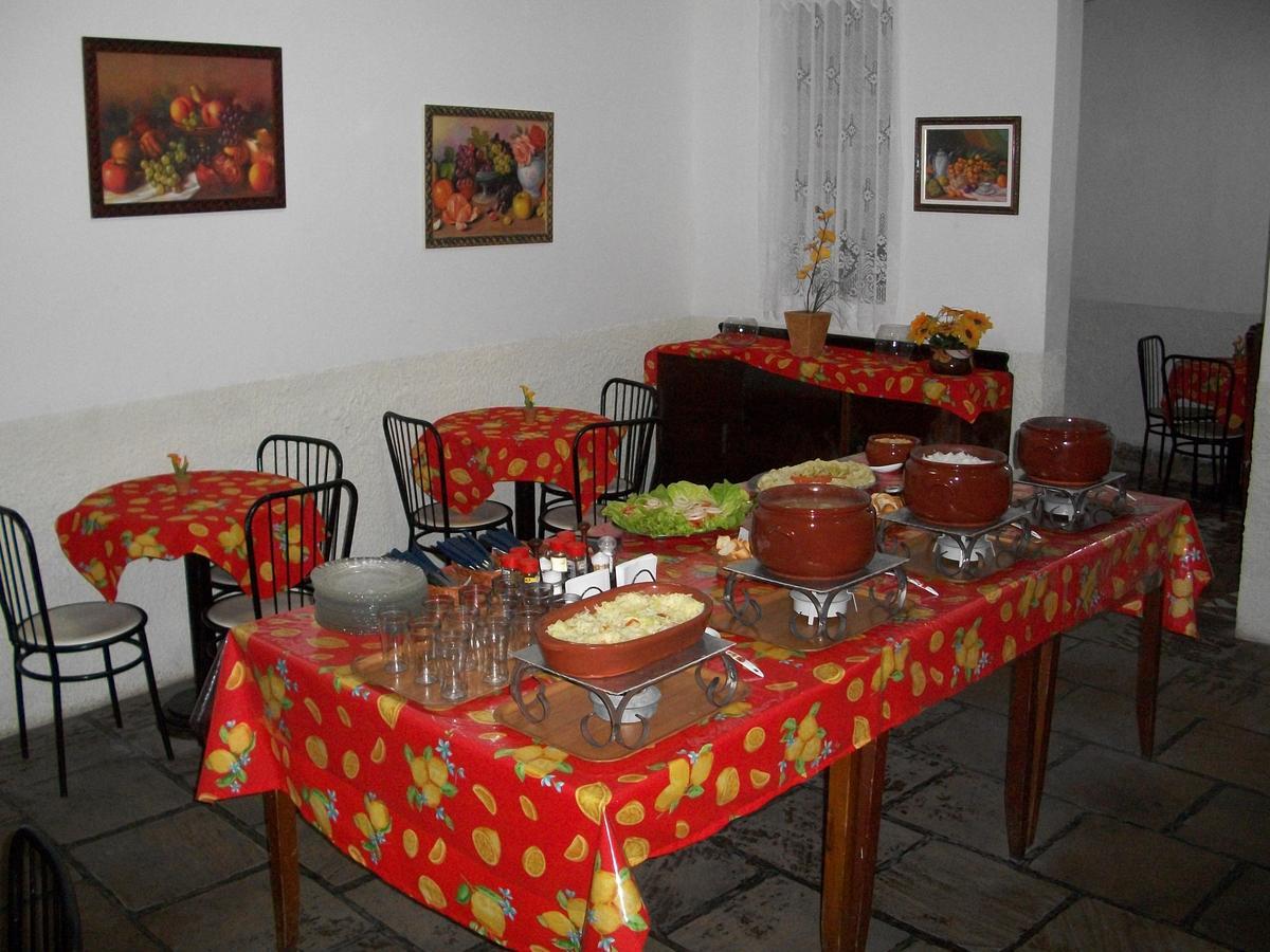 Hotel Madrid Mendes Ngoại thất bức ảnh