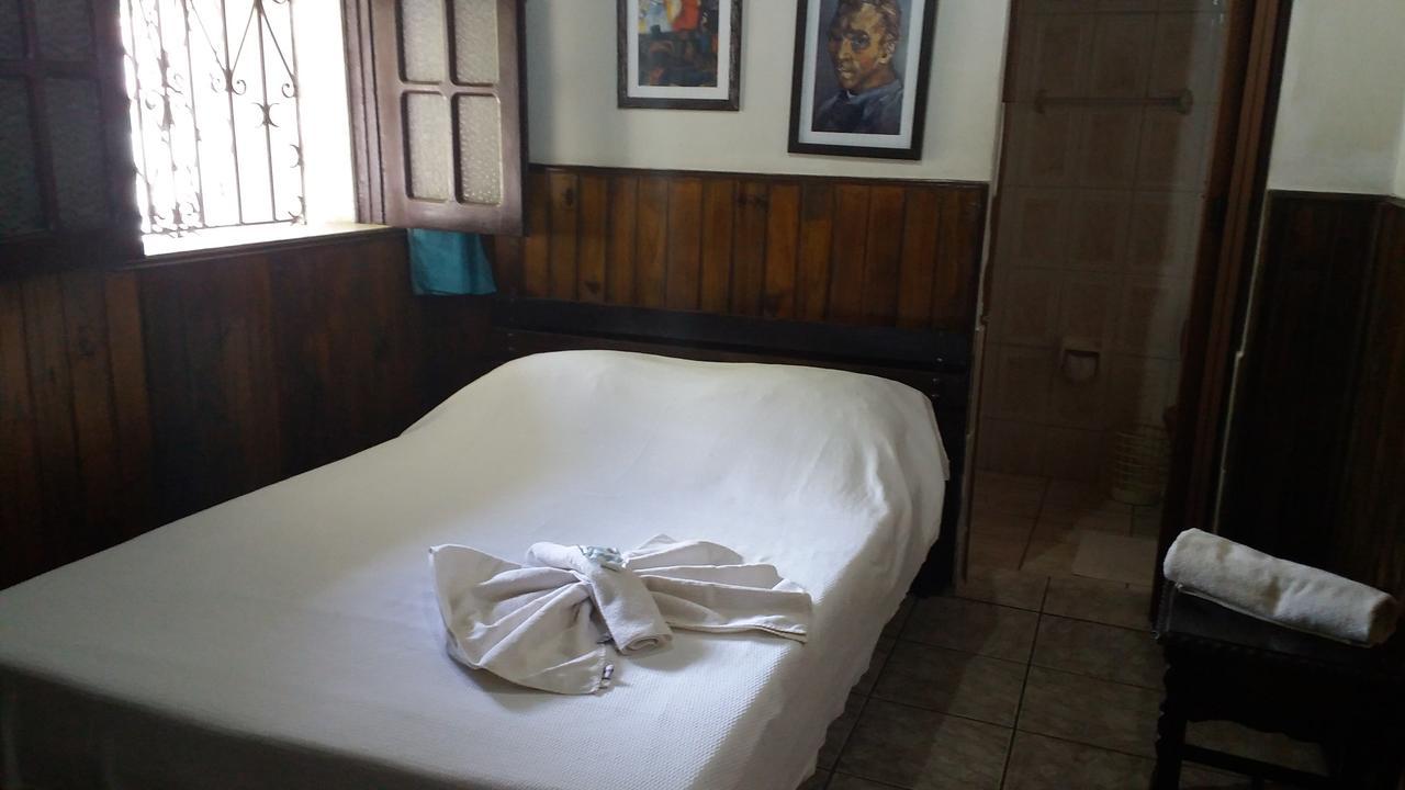 Hotel Madrid Mendes Ngoại thất bức ảnh