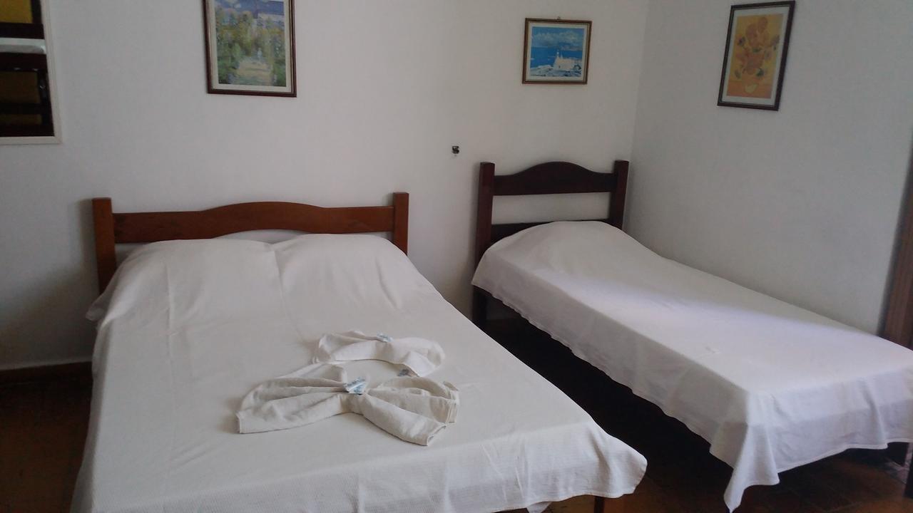 Hotel Madrid Mendes Ngoại thất bức ảnh